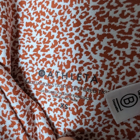 ATHLETA salutation stash pocket textured tights size XS - Picture 9 of 9